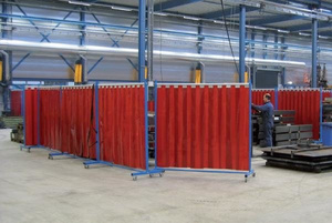 Folia spawalnicza SCREENFLEX ISO 25980 300x2 czerwona transparentna Ref. 302 (rolka 50 mb)